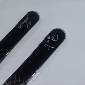 Eyelash applicator tool